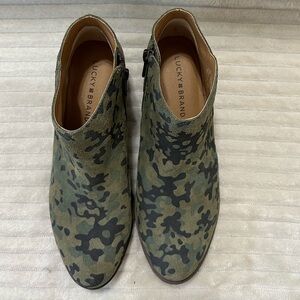Lucky Brand booties Size 6 1/2.